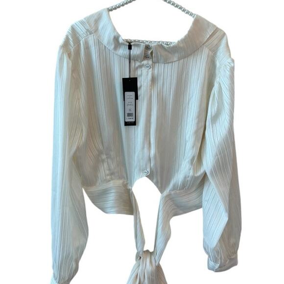 BCBGMAXAZRIA wrap blouse - Picture 5 of 9